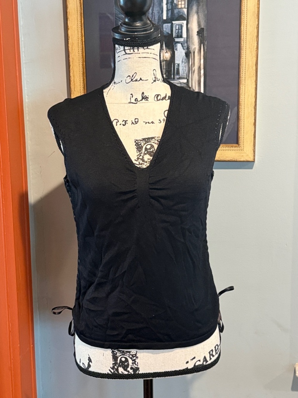 ID | Entity by Lord & Taylor Black V-Neck Sleeveless Silk-Blend Top (S)